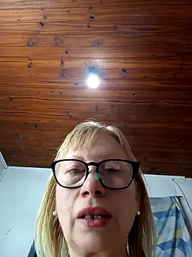 Snapshot of beautifulsexy69_2023 chatting on October 1, 12:26 am beautifulsexy69 2023 online show from October 1, 12:26 am