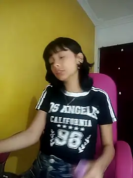 xoxo milk online show from October 16, 5:04 pm