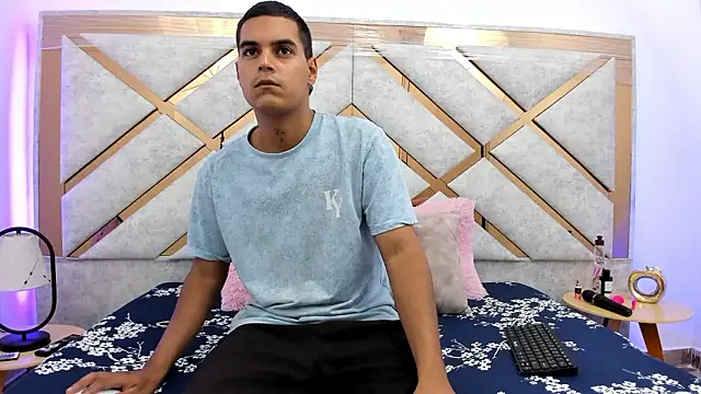 celestederek online show from March 13, 3:02 pm