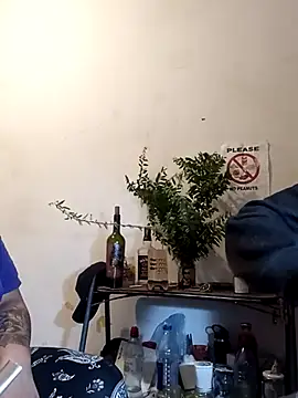 PielyFuego online show from May 2, 3:32 am