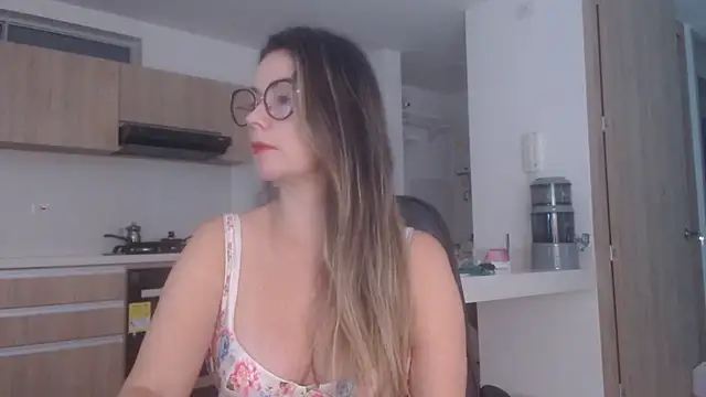 LovePaula online show from July 9, 12:29 pm