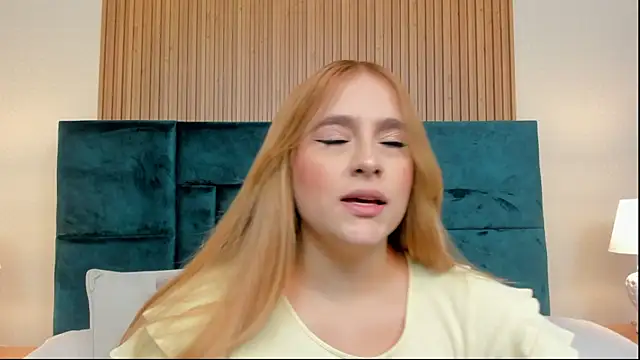 Amber kiss  online show from August 3, 7:08 pm