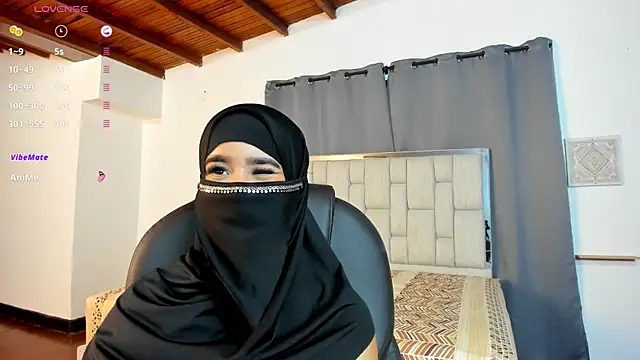 kalila latif online show from November 11, 3:13 am