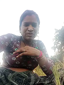 Snapshot of Cuty_prathna chatting on September 22, 11:52 am Cuty prathna online show from September 22, 11:52 am