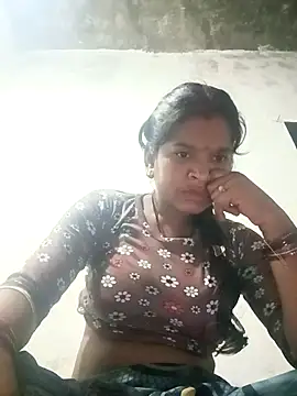 Snapshot of Cuty_prathna chatting on September 28, 12:17 am Cuty prathna online show from September 28, 12:17 am