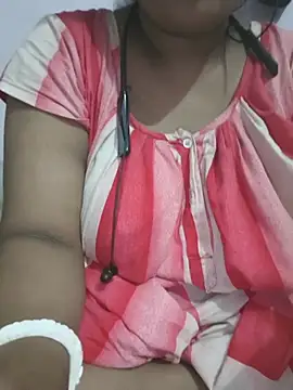 Deborbhavi222 online show from July 1, 6:18 pm