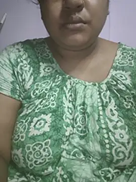 Deborbhavi222 online show from July 7, 8:40 am