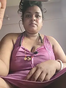 Deborbhavi222 online show from June 5, 7:03 am