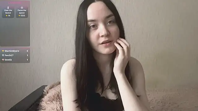 VividSienna online show from October 5, 5:01 am