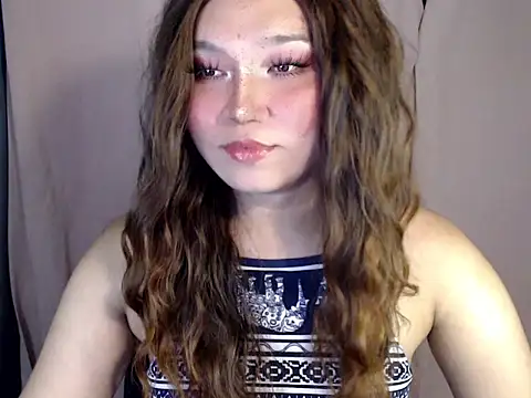 Eyes-on-me online show from November 21, 3:03 pm