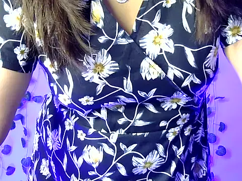 Aaliya02 online show from December 16, 8:53 am