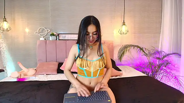 Snapshot of eimi_rosse18 chatting on October 7, 12:42 pm eimi rosse18 online show from October 7, 12:42 pm