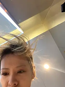 miumiu-66 online show from October 26, 1:28 pm