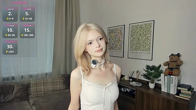 LaureMestler online show from November 22, 8:39 am