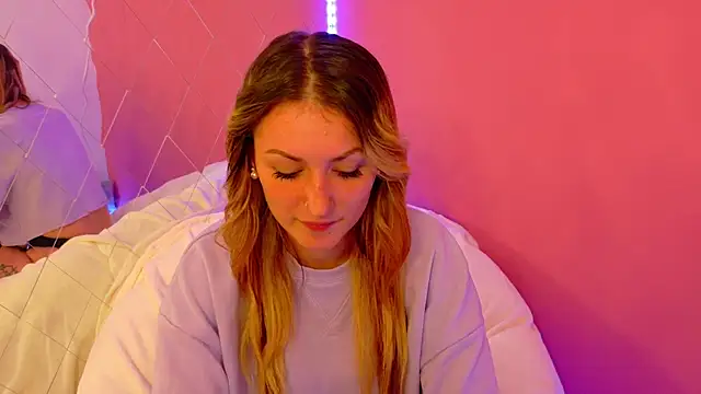 Anaayss  online show from October 1, 5:12 am