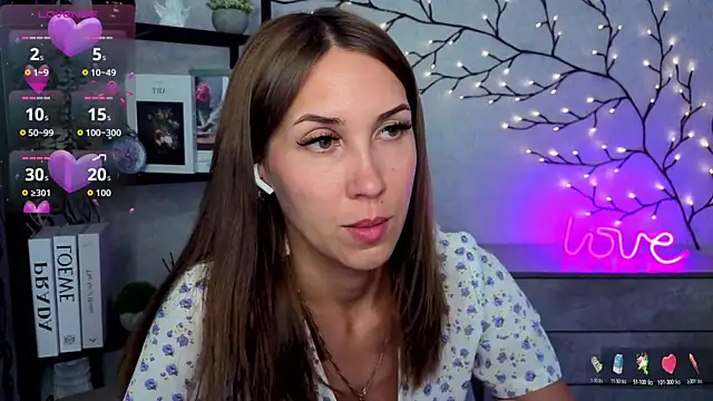 DreamVelour online show from July 24, 9:22 pm