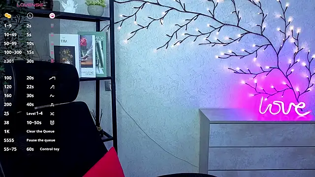 DreamVelour online show from July 20, 8:53 pm