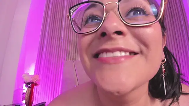 Michell Monet online show from July 24, 3:21 pm
