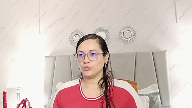 Michell Monet online show from April 28, 11:58 am
