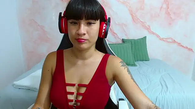 Snapshot of hanna_bella21 chatting on September 24, 6:51 pm hanna bella21 online show from September 24, 6:51 pm