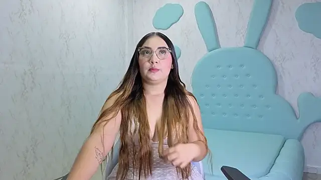 Mia Cuttee online show from September 25, 3:16 am