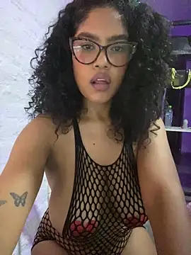 miiabrown18 online show from July 2, 1:16 am