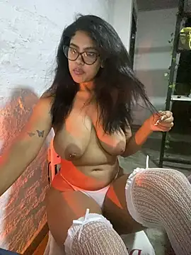 miiabrown18 online show from July 14, 10:43 am