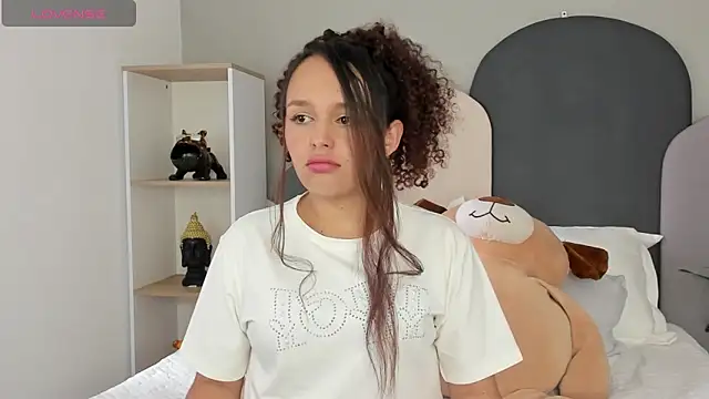 CamilaGomez149 online show from December 3, 2:52 pm