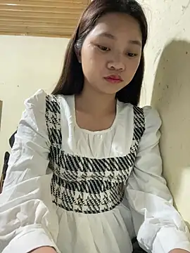 Mayy1 online show from May 1, 2:04 am