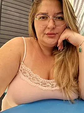 Snapshot of HornyBella88 chatting on October 14, 9:56 am HornyBella88 online show from October 14, 9:56 am