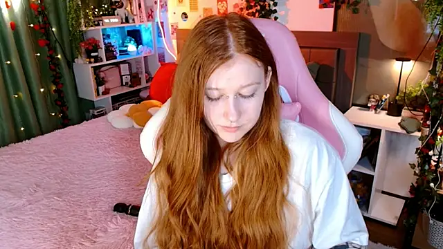 Ayla Hicks online show from June 29, 2:40 am