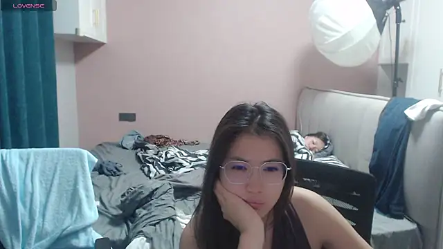 Snapshot of redrose520 chatting on September 23, 6:39 pm redrose520 online show from September 23, 6:39 pm