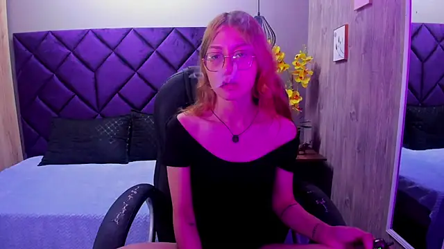 ChloeCampbell03 online show from October 4, 1:17 pm