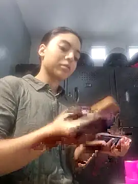 AriaBelles online show from November 3, 6:45 pm