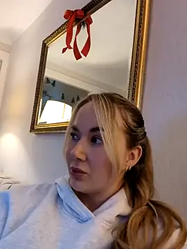 BarbieDolly x online show from December 5, 3:35 pm