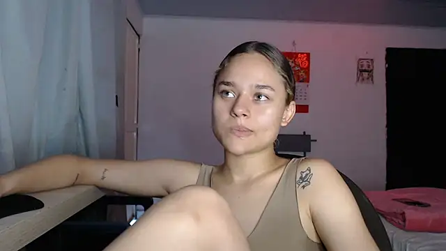 LittleCheerry69 online show from February 21, 4:40 pm