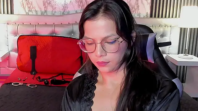 Snapshot of MaraBlake_ chatting on October 9, 8:57 pm MaraBlake online show from October 9, 8:57 pm