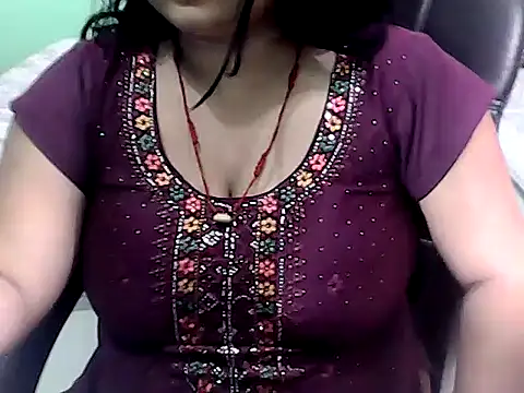 BABITA KUMARII online show from July 8, 4:53 pm