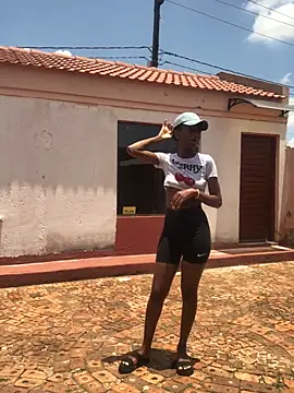 Caramel102004 online show from December 5, 9:32 am