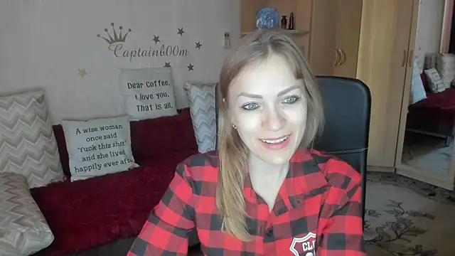 Tiffany Bates online show from September 29, 9:47 am