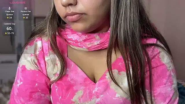 Miss Rose   online show from July 12, 1:01 pm