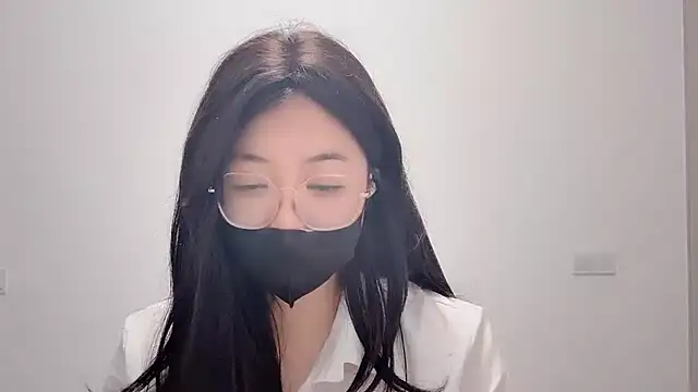 xinyin6666 online show from May 18, 8:04 pm
