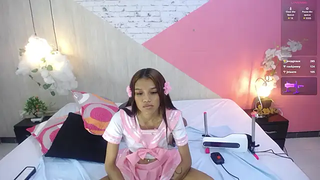 adisson petite1 online show from March 8, 2:04 am