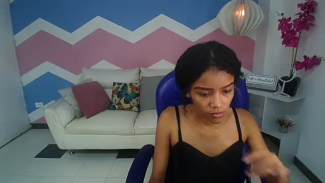 adisson petite1 online show from October 12, 5:15 pm