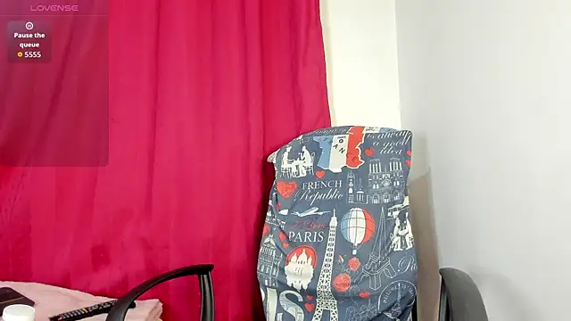 parysmoore online show from November 4, 1:21 am