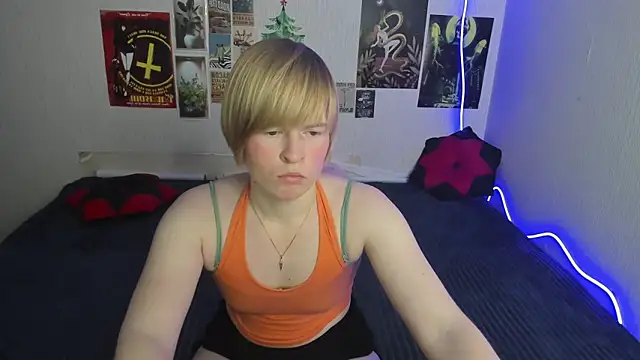 Cattie w  online show from February 20, 1:15 am