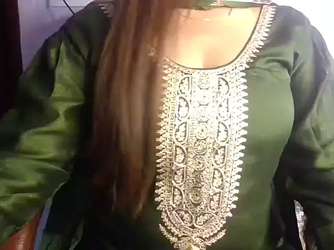 LOVELY SUKOON online show from October 21, 10:08 am