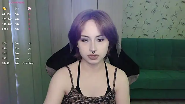 LeisaHopperstad online show from May 27, 1:08 pm