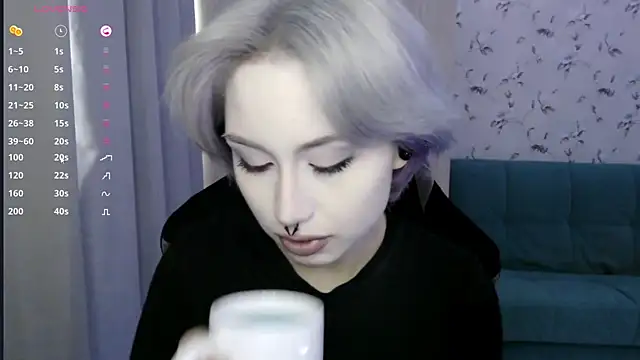 LeisaHopperstad online show from June 22, 2:58 pm