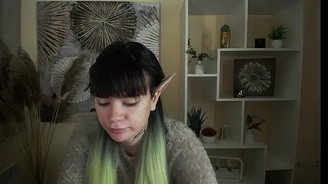 Snapshot of Dream_Caster_ chatting on October 5, 12:32 pm Dream Caster online show from October 5, 12:32 pm